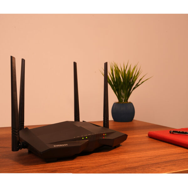 Everest SG-V1200 AC1200 Dualband Wi-Fi Gigabit VDSL2/ADSL2 4*5dbi Modem Router - Görsel 4